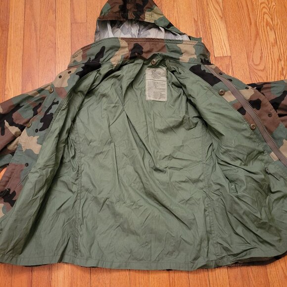 Vintage US Army Woodland Camouflage Field Jacket Medium Short Cold Weather - Picture 4 of 10